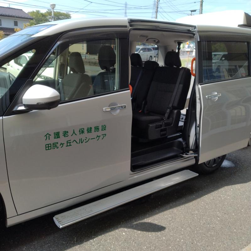 送迎車両が新しくなりました。